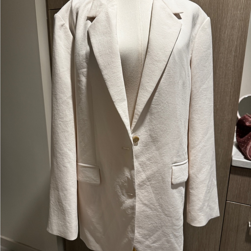 Aritzia Wilfred new generation blazer in light birch size small